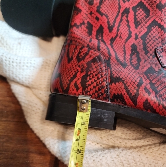 Topshop‎ Red Faux Snake Booties 9.5 NWT - Picture 5 of 11